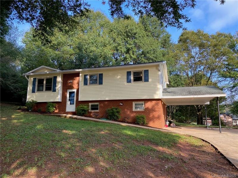 21 Claridge Ct, Newton, NC 28658