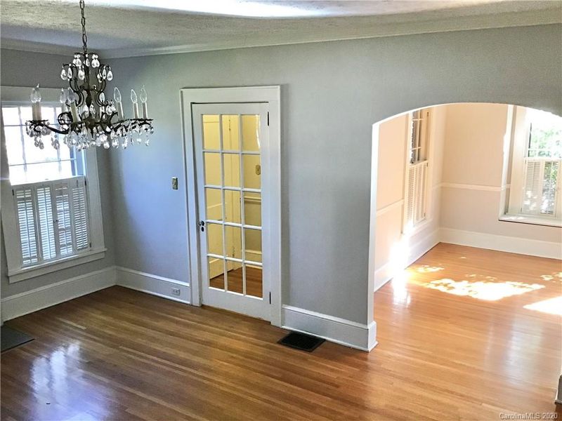 704 Templeton Ave, Charlotte, NC 28203