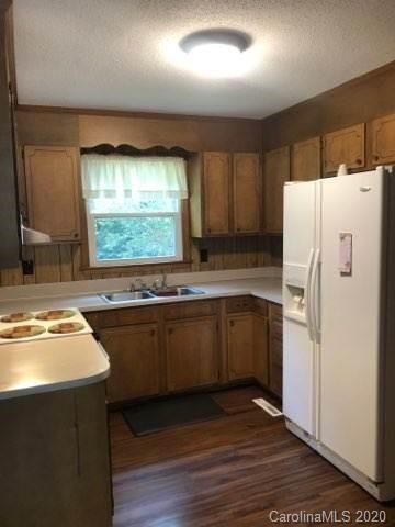 806 E Chestnut St, Stanley, NC 28164