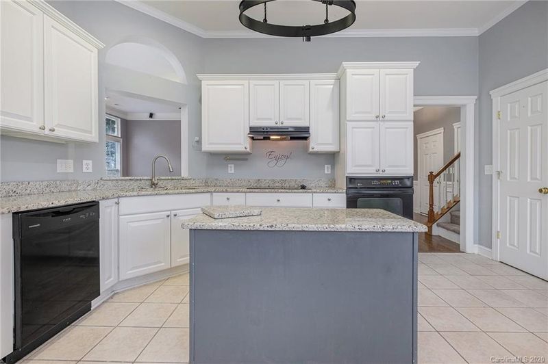 4308 Canipe Dr, Charlotte, NC 28269