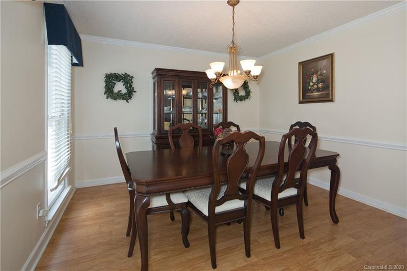 2336 Heathershire Ln, Matthews, NC 28105