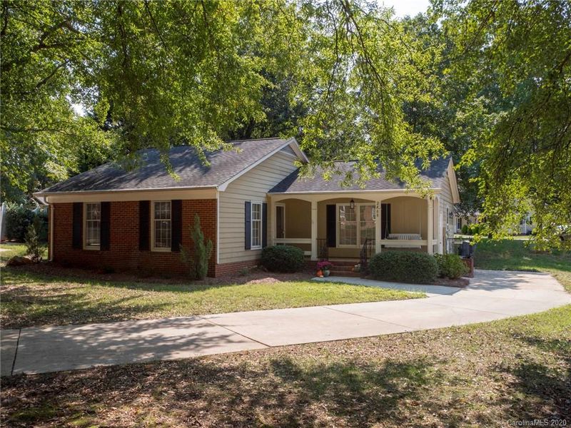2408 Dryden Ln, Charlotte, NC 28210