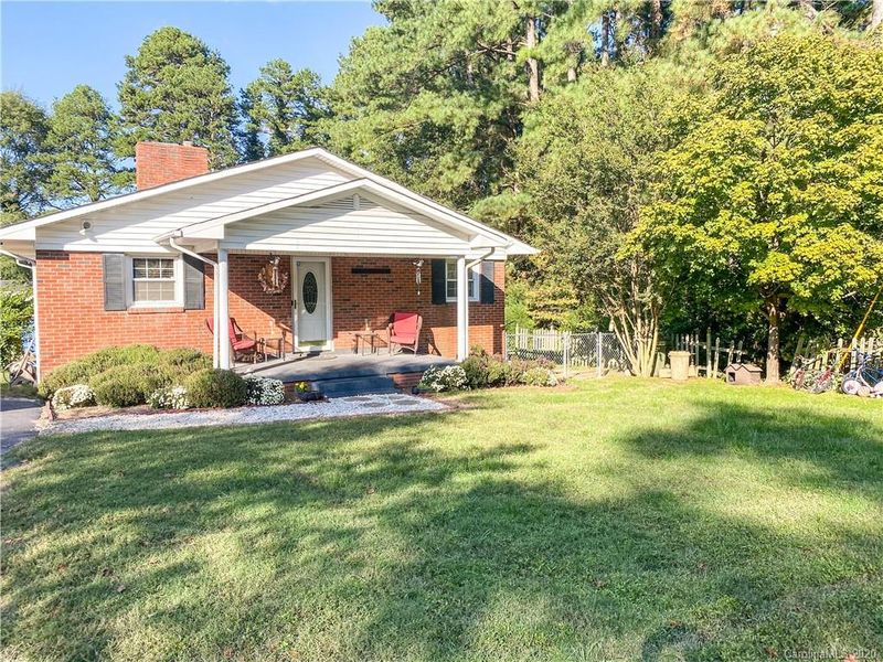 1820 Ratchford Dr, Dallas, NC 28034