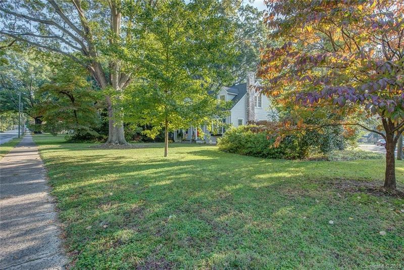 618 S York St, Gastonia, NC 28052