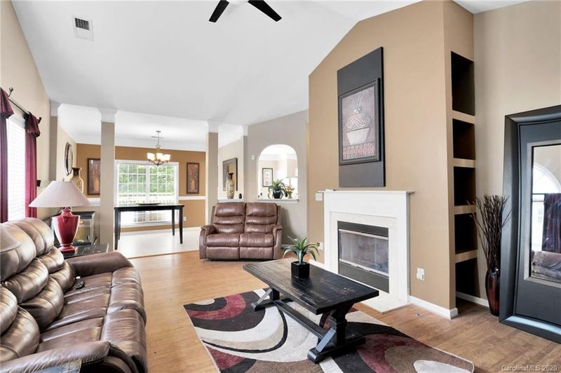 9501 White Aspen Pl, Charlotte, NC 28269