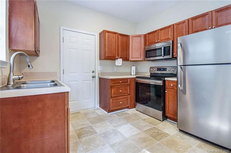 2017 Samantha Dr, Kannapolis, NC 28083