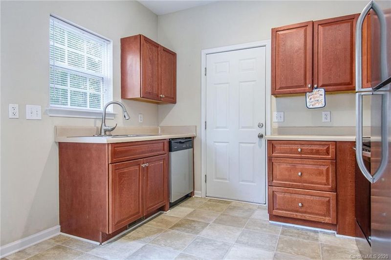 2017 Samantha Dr, Kannapolis, NC 28083