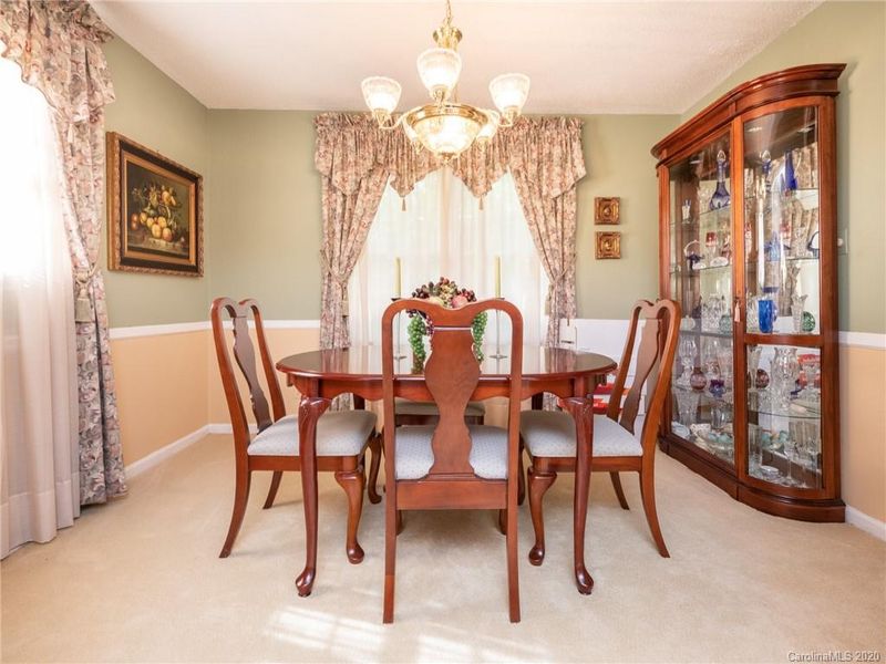 925 Mclaughlin Dr, Charlotte, NC 28212
