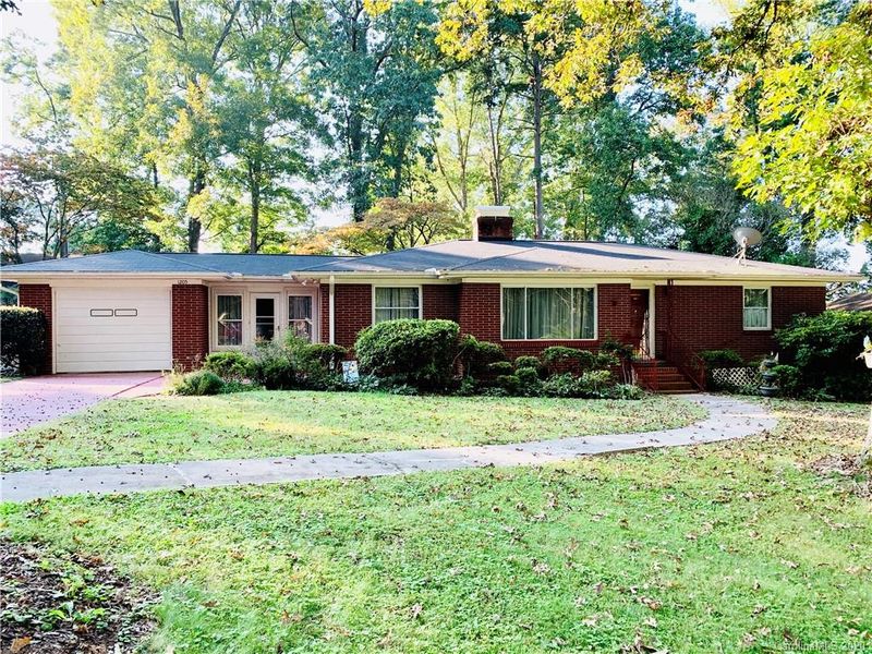 1205 Rogers Lake Rd, Kannapolis, NC 28081