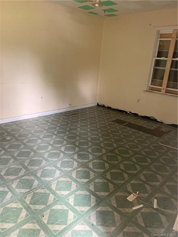 233 Charlotte St #11, York, SC 29745