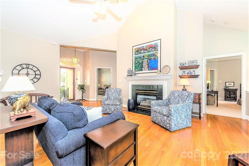 4300 Windemere Ln, Charlotte, NC 28211