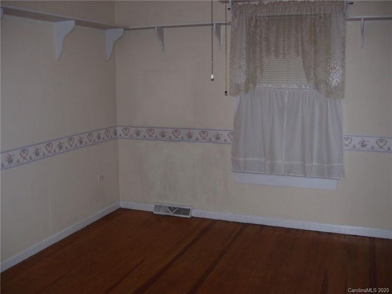 324 E 20th St, Kannapolis, NC 28083