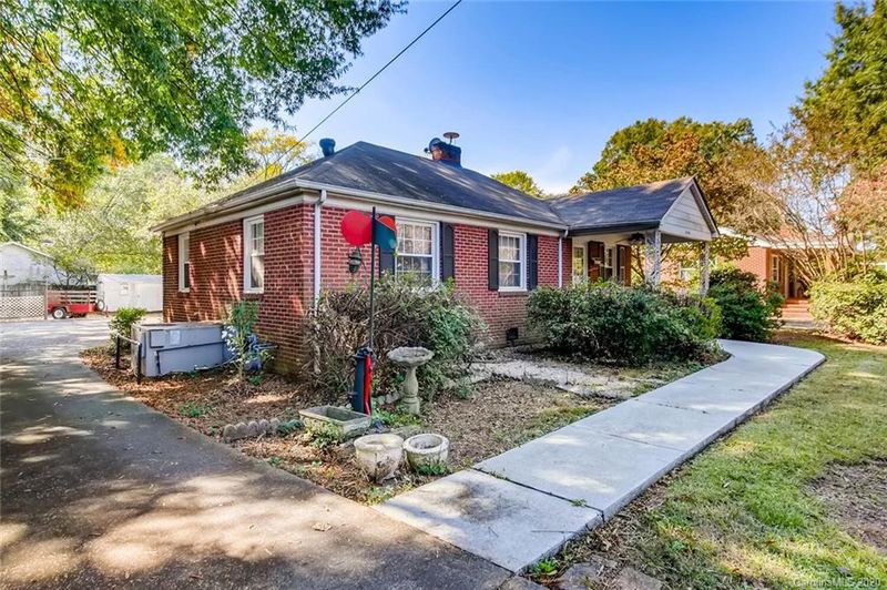 5008 Monroe Rd, Charlotte, NC 28205