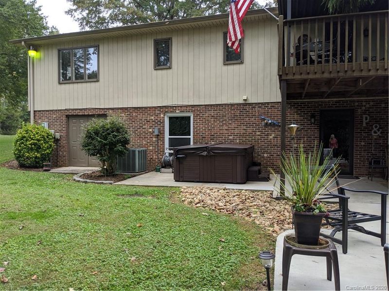 1720 33rd Street Dr SW, Hickory, NC 28602