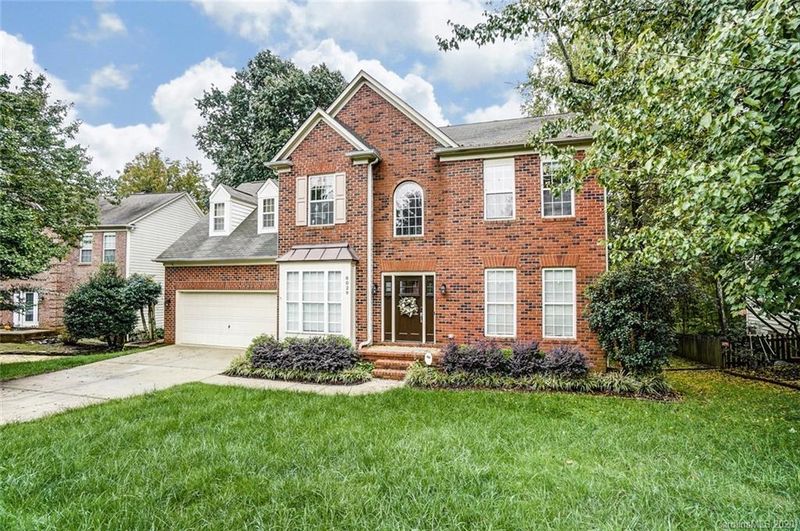 8029 Fairmeadows Dr, Charlotte, NC 28269