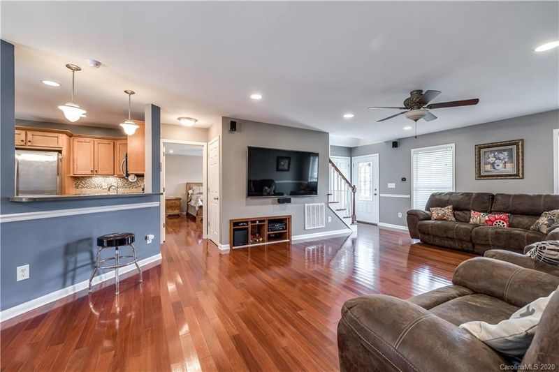 1207 Timber Run Dr, Dallas, NC 28034
