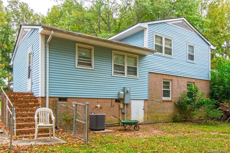 540 Derrydowne Dr #330, Charlotte, NC 28213