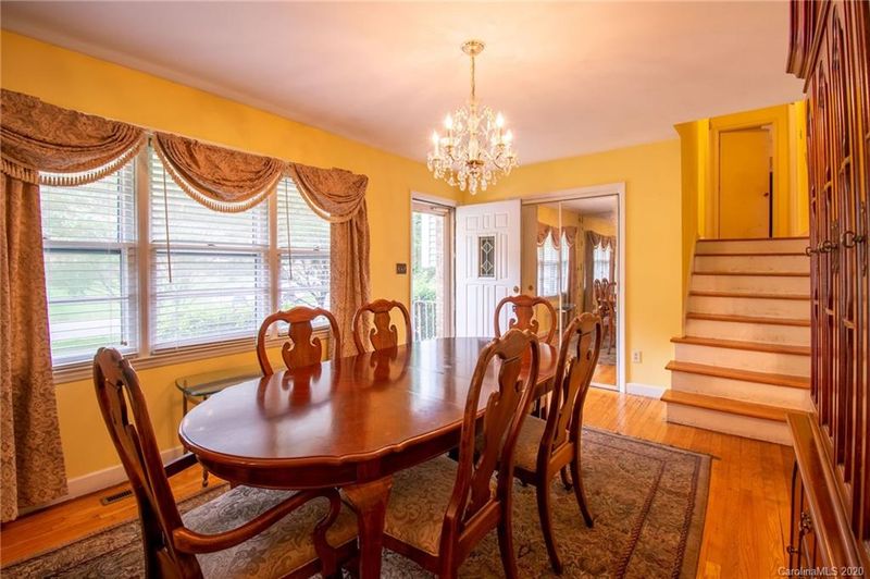540 Derrydowne Dr #330, Charlotte, NC 28213