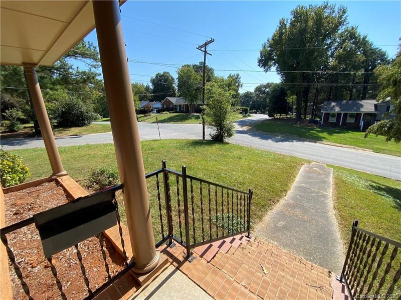 2149 Maplecrest Dr, Charlotte, NC 28212