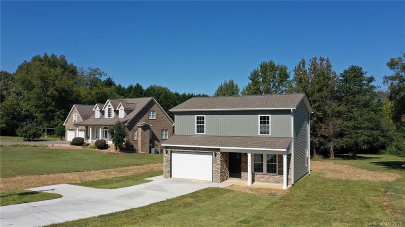 1721 17th Ave NE, Hickory, NC 28602