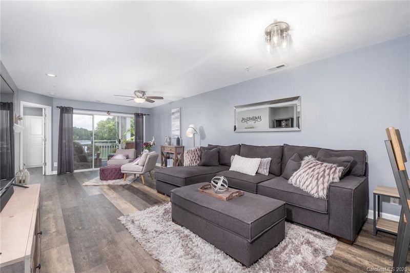 920 Jetton St #50, Davidson, NC 28036