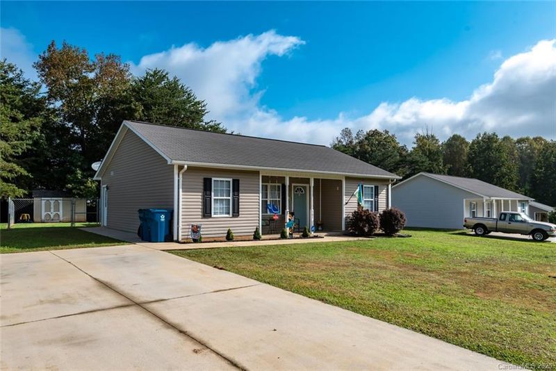 307 Springhill Ln, Maiden, NC 28650