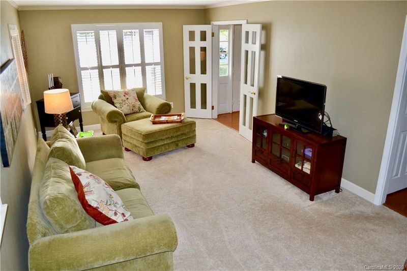 7006 Heatherford Dr, Charlotte, NC 28226