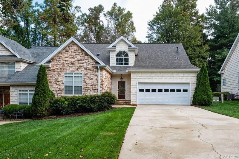 609 4th Ave NE, Hickory, NC 28601