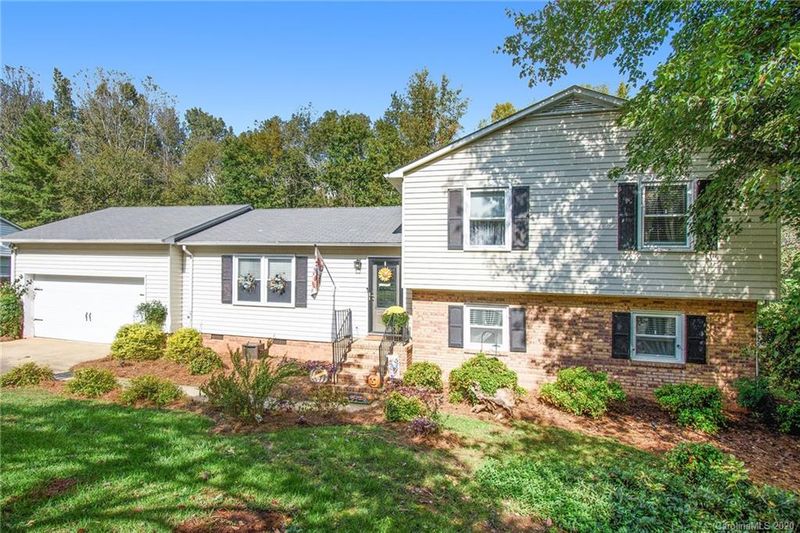508 Shadow View Dr, Gastonia, NC 28054