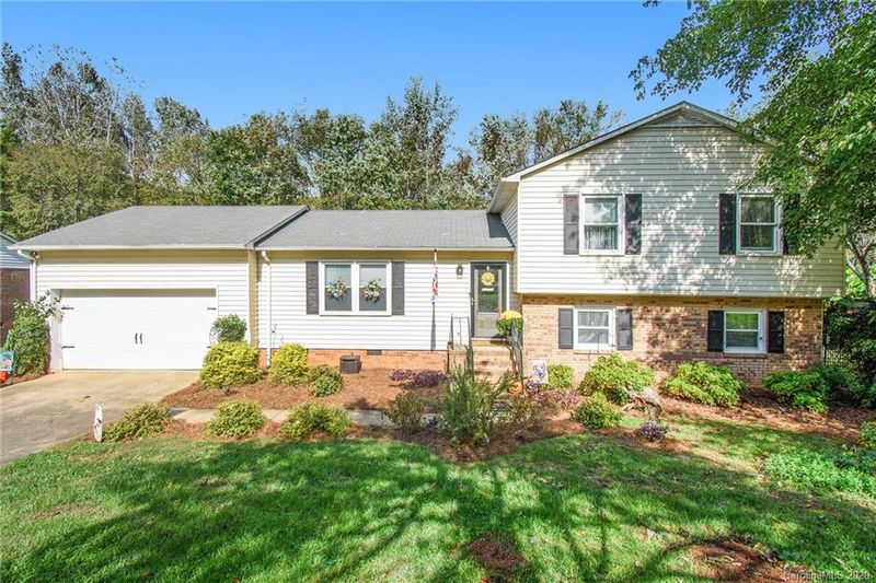 508 Shadow View Dr, Gastonia, NC 28054