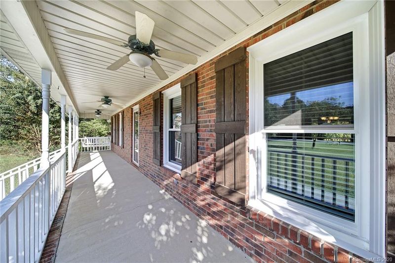 2220 Clearlake Dr, Rock Hill, SC 29730