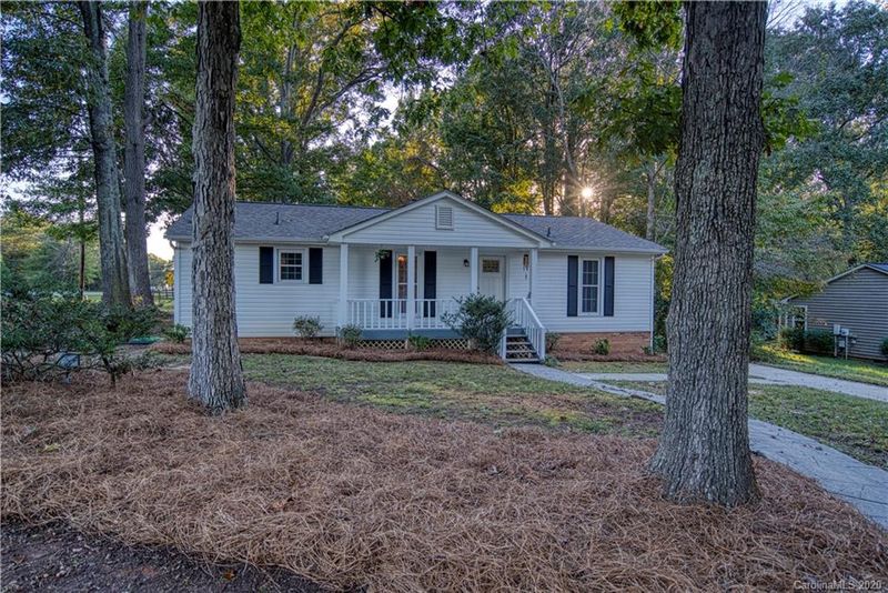 101 Old Bridge Ct, Gastonia, NC 28056