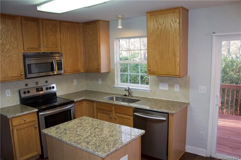 8452 Angwin Pl, Charlotte, NC 28262