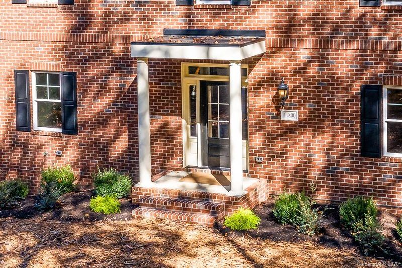 11800 Pump Station Rd, Charlotte, NC 28216