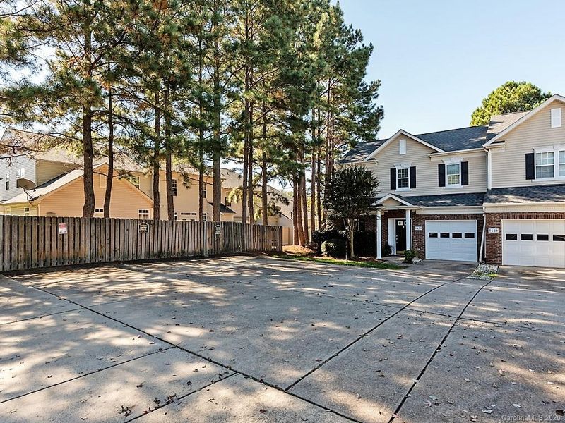 5430 Johnston Mill Ct, Charlotte, NC 28269