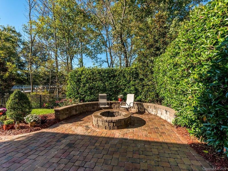 11456 Ardrey Crest Dr, Charlotte, NC 28277