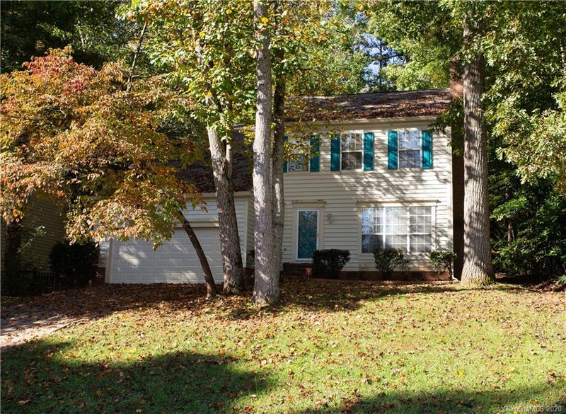 104 Creekside Dr, Fort Mill, SC 29715