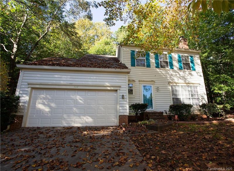 104 Creekside Dr, Fort Mill, SC 29715