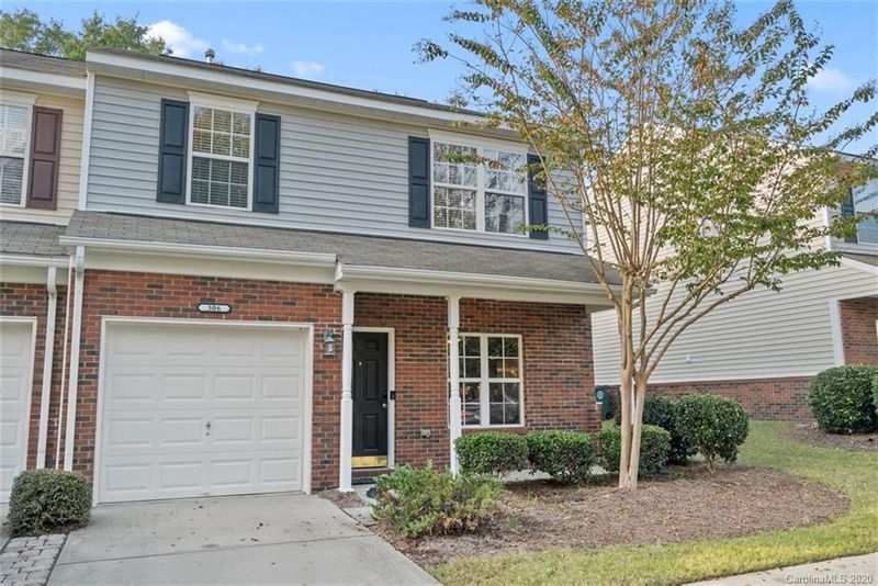 306 Azteca Dr, Matthews, NC 28104