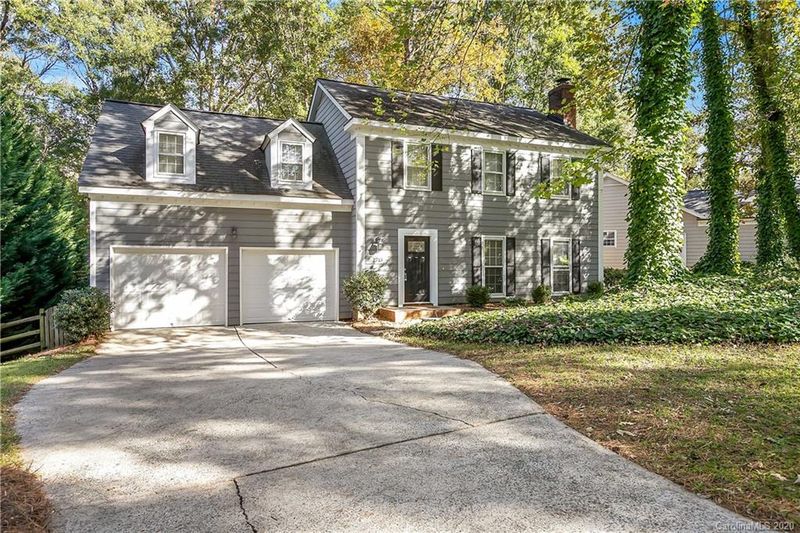 2713 Carriage Crossing Dr, Matthews, NC 28105
