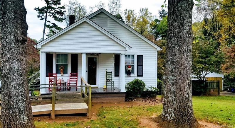 1715 N Davis Ave, Newton, NC 28658