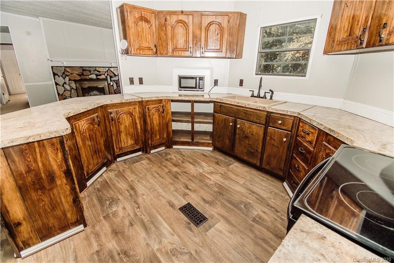 1631 Windermere Rd, Mount Holly, NC 28120