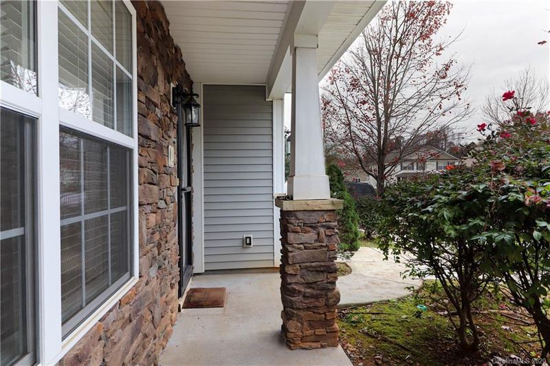 303 Ferrell Ave, Charlotte, NC 28216