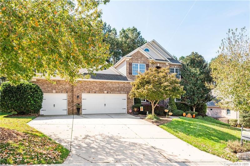 1843 Oakmont Dr, Denver, NC 28037