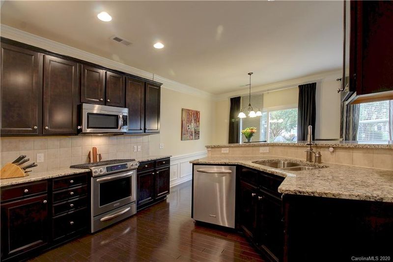 4614 Memphian Ct, Charlotte, NC 28210