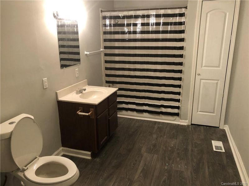 1-B Seminole St, Gastonia, NC 28054