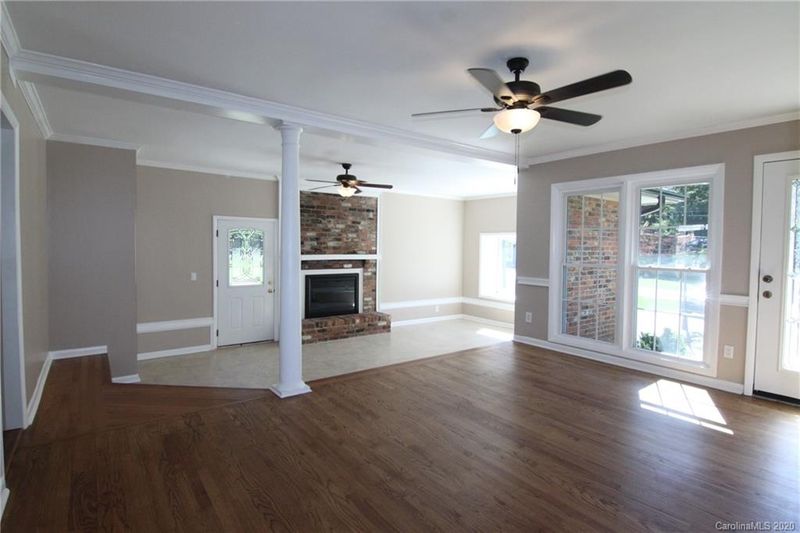 9016 Longview Dr, Charlotte, NC 28214
