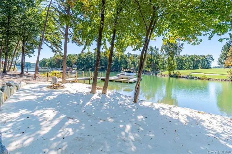 198 Quaker Rd, Mooresville, NC 28117