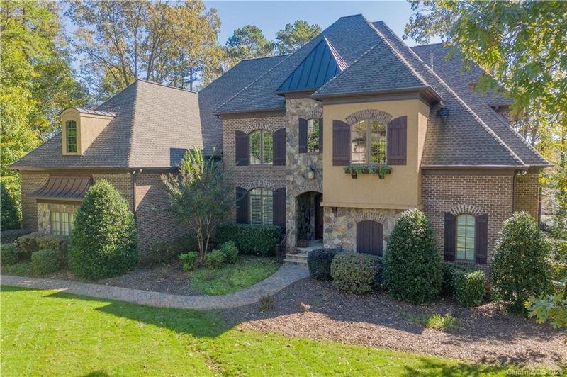8107 Skye Lochs Dr, Waxhaw, NC 28173