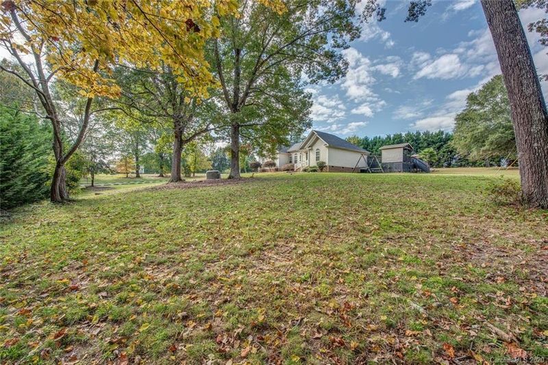 3711 Mitchem Rd, Gastonia, NC 28054